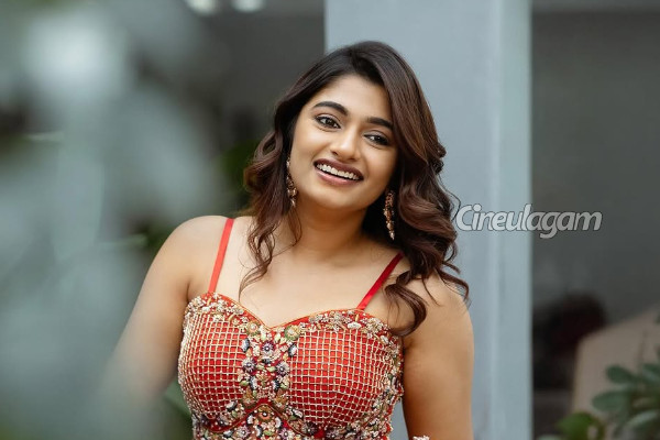 அந்த பெண் அங்கே எதற்கு போனார்? என கேட்பவர்கள்.. பிக் பாஸ் அர்ச்சனா போட்ட பதிவு | Archana Angry Post Coimbatore College Girl Case அந்த பெண் அங்கே எதற்கு போனார்? என கேட்பவர்கள்.. பிக் பாஸ் அர்ச்சனா போட்ட பதிவு | Archana Angry Post Coimbatore College Girl Case