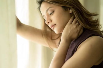 செம ட்ரெண்டி உடையில் ஐஸ்வர்யா தத்தாவின் போட்டோஷூட்