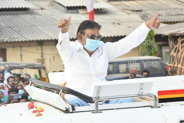 அரசியல்வாதியும், அதிரடி நாயகனுமான கேப்டன் விஜயகாந்தின் ஒரு பக்கம்...! | Who Is This Vijayakanth அரசியல்வாதியும், அதிரடி நாயகனுமான கேப்டன் விஜயகாந்தின் ஒரு பக்கம்...! | Who Is This Vijayakanth