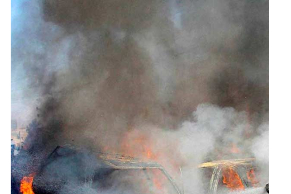 திடீரென பாகிஸ்தானில் தற்கொலை வெடிகுண்டு தாக்குதல்: 2 குழந்தைகள் உள்பட 5 பேர் | World Viral News