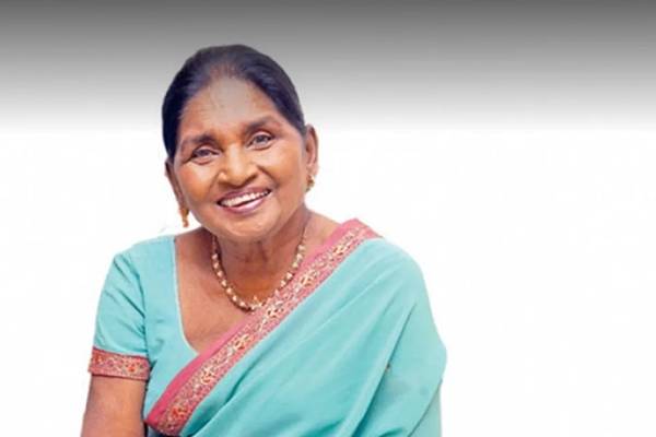 இலங்கையின் பிரபல சிங்கள பாடகி லதா வல்பொல காலமானார் | Latha Walpola The Legendary Singer Passes Away