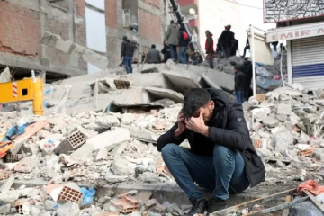 துருக்கி, சிரியா பேரழிவு! 15000த்தை தாண்டிய பலி எண்ணிக்கை