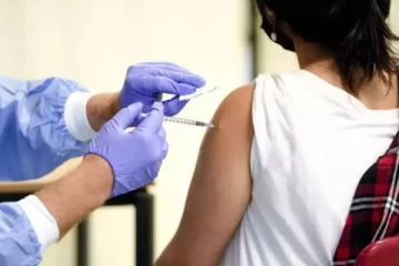 இரண்டு டோஸ்களை போட்டுக்கொண்ட நடிகைக்கு மீண்டும் ஏற்பட்ட ஆபத்து!