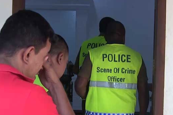 கொடூரமாக கொலை செய்யப்பட்ட மனைவி - உயிருக்கு பயந்து தப்பியோடிய கணவன் | Women Killed Brutally கொடூரமாக கொலை செய்யப்பட்ட மனைவி - உயிருக்கு பயந்து தப்பியோடிய கணவன் | Women Killed Brutally