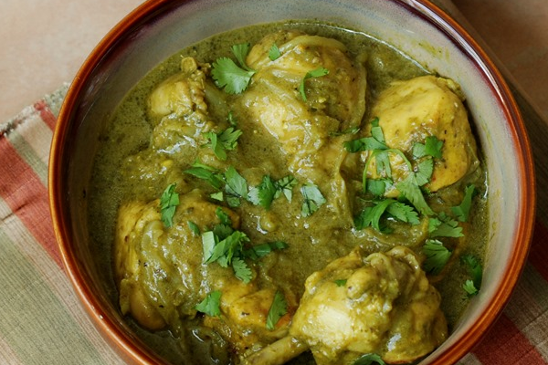 வீட்டில் சிக்கன் இருக்கா? செஃப் தாமு பாணியில் கொத்தமல்லி சிக்கன் குழம்பு செய்ங்க | Chef Damu Style Coriander Chicken Curry Recipe