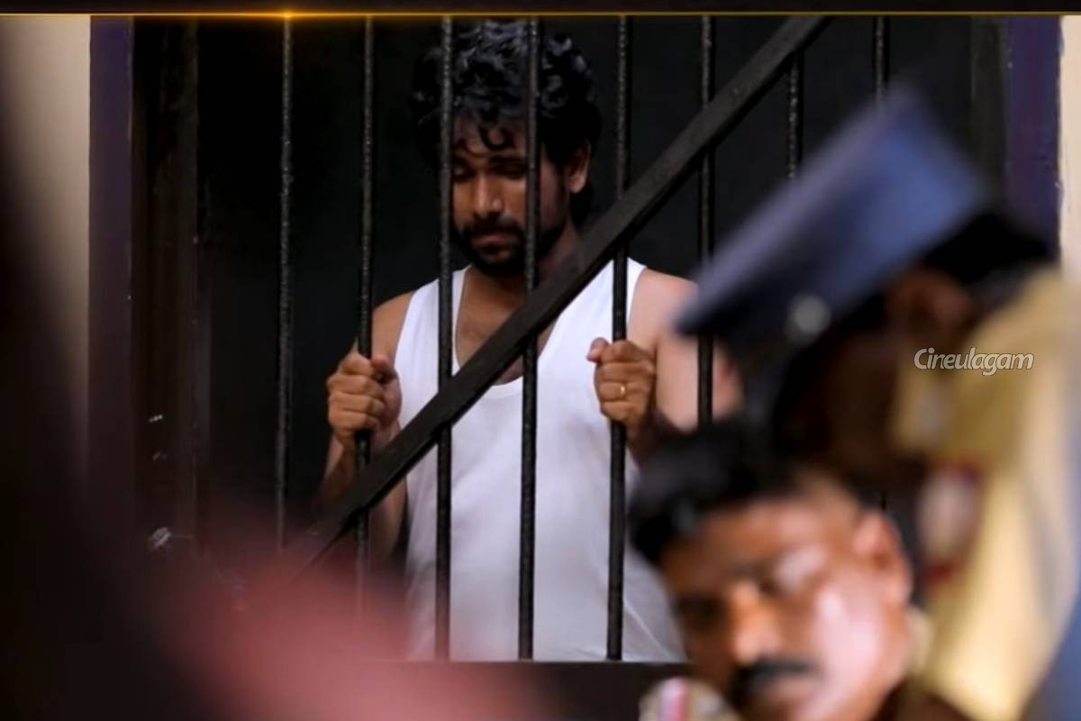 பணம் திருடியதால் ஜெயிலில் அடிவாங்கிய சோழன், நிலா உடனே செய்த காரியம்.. அய்யனார் துணை சீரியல் புரொமோ | Ayyanar Thunai Serial New Promo