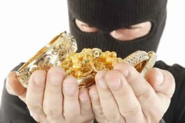 இராணுவ உடையணிந்து கொள்ளை: சிலாபத்தில் சம்பவம்