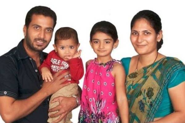 மாடியில் இருந்து விழுந்த 2 வயது மகள்..கொட்டிய ரத்தம்!! எமோஷனலாக பேசிய ஜித்தன் ரமேஷ்.. | Jithan Rameshs Emotional Daughter Painful Story