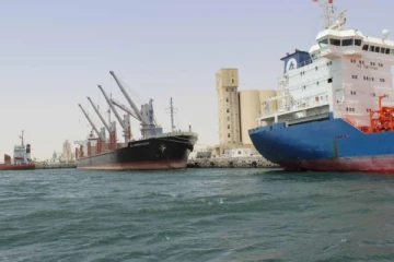 பெரும் தொகை டீசலுடன் கடலில் மூழ்கிய கப்பல்!