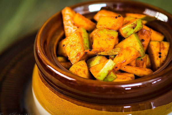 தலைவலிக்கு இந்த உணவுகள் தான் காரணமா? | Are These Foods The Cause Of Headaches