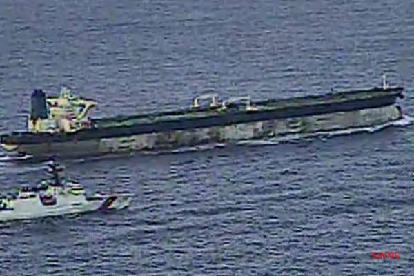 புடினின் எண்ணெய் கப்பல்கள் அனைத்தையும் கைப்பற்றுவோம்: பிரித்தானியா சூளுரை | Seize More Putin Shadow Fleet புடினின் எண்ணெய் கப்பல்கள் அனைத்தையும் கைப்பற்றுவோம்: பிரித்தானியா சூளுரை | Seize More Putin Shadow Fleet