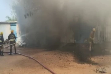 இரவில் நேர்ந்த தீ விபத்து ; பல ஏக்கர் வயல்வெளி நாசம்