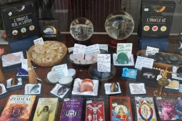 கொரோனா காலகட்டத்தில் ஜோதிடம் பக்கம் திரும்பியுள்ள பிரான்ஸ் நாட்டு இளைஞர்கள்