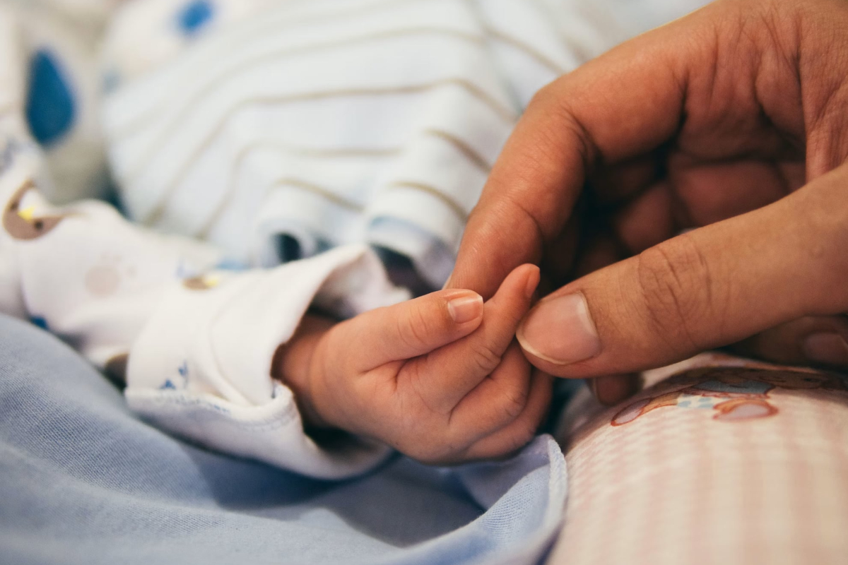 கழிவறைக்குள் பிறந்த குழந்தை - தப்பியோட முயன்ற இளம் தாய் | Baby Found In A Toilet கழிவறைக்குள் பிறந்த குழந்தை - தப்பியோட முயன்ற இளம் தாய் | Baby Found In A Toilet