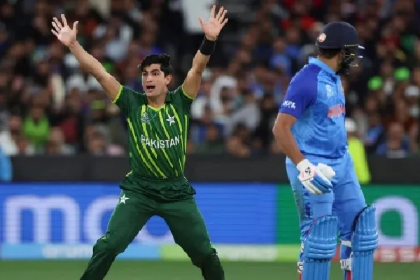 பிரபல கிரிக்கெட் வீரர் வீட்டில் துப்பாக்கிச்சூடு - ரசிகர்கள் அதிர்ச்சி | Pakistan Nasim Shahs House Attacked 5 Arrested