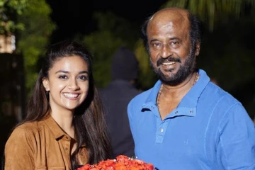 ரஜினியுடன் நடிகை கீர்த்தி சுரேஷ் எடுத்துக்கொண்ட அன்ஸீன் புகைப்படம்.. அதுவும் இந்த இடத்திலா..