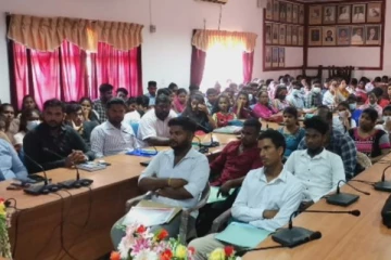 தொழிற்சந்தை நிகழ்வு வவுனியா மாவட்டசெயலக வளாகத்தில்