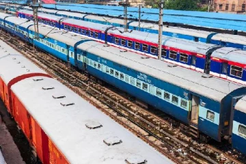 டிக்கெட் புக்கிங், ஃபுட் ஆர்டர் - இனி எல்லாம் ஒரே செயலியில்.. அவசியம் தெரிஞ்சுக்கோங்க