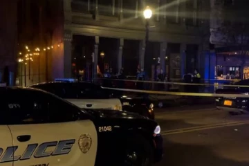 அமெரிக்க துப்பாக்கி சூட்டில் மூவர் பலி