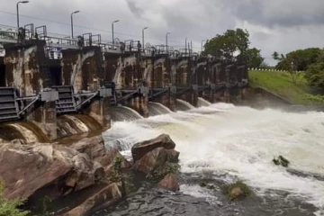 திருகோணமலை - கந்தளாய் குளத்தின் வான் கதவுகள் திறப்பு