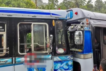 நேருக்கு நேர் மோதிய பேருந்துகள் - பலர் ஆபத்தான நிலையில்