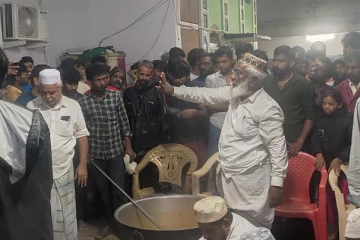 வெள்ளத்தால் பாதிக்கப்பட்ட மக்கள் மசூதிக்கு வரலாம் - அழைப்பு விடுத்த இஸ்லாமியர்கள்