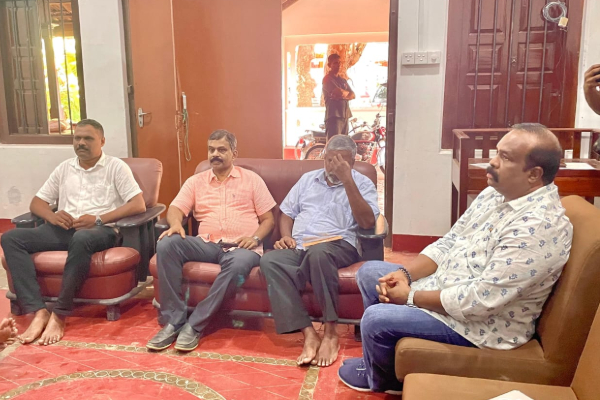 யாழில் திடிரென ஒன்று கூடிய முக்கிய அரசியல் தலைமைகள் | Sudden Gathering Of Political Leaders In Jaffna யாழில் திடிரென ஒன்று கூடிய முக்கிய அரசியல் தலைமைகள் | Sudden Gathering Of Political Leaders In Jaffna