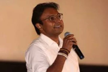 மறுமணம் செய்யவுள்ள பிரபல இசையமைப்பாளர்  - தமிழ் சினிமா ரசிகர்கள் குஷி