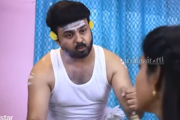 மீனாவுக்காக பட்டையுடன் கிளம்பிய செந்தில்.. வீட்டில் வெடிக்கும் பூகம்பம்- கோமதி கேட்டிருப்பாரா? | Pandian Stores 2 Senthil New Getup Video மீனாவுக்காக பட்டையுடன் கிளம்பிய செந்தில்.. வீட்டில் வெடிக்கும் பூகம்பம்- கோமதி கேட்டிருப்பாரா? | Pandian Stores 2 Senthil New Getup Video