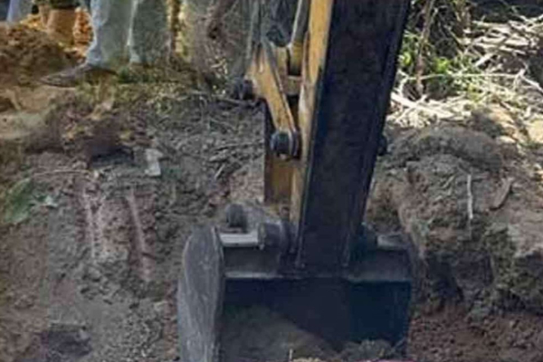 முல்லைத்தீவில் விடுதலைப்புலிகளின் ஆயுதங்களைத் தேடும் அகழ்வு நடவடிக்கை | Underway In Mullaitivu To Search For Ltte Weapons முல்லைத்தீவில் விடுதலைப்புலிகளின் ஆயுதங்களைத் தேடும் அகழ்வு நடவடிக்கை | Underway In Mullaitivu To Search For Ltte Weapons