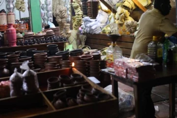 கார்த்திகை மாத கொண்டாட்டம் யாழில் வெறிச்சோடி காணப்பட்ட சந்தை!