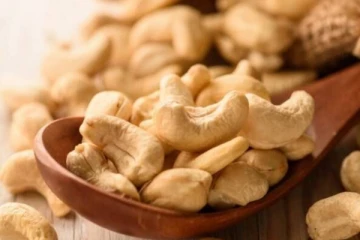 சுகர் பிரச்சினைக்கு தீர்வு… முந்திரியில் எவ்ளோ நன்மை இருக்குனு தெரியுமா?