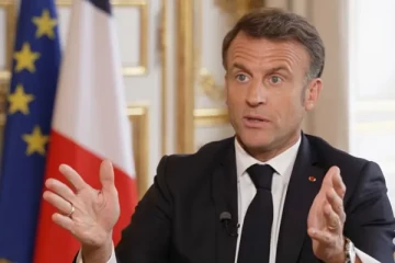 தேர்தலில் தோற்றாலும் பிரான்ஸ் ஜனாதிபதி மேக்ரான் பதவி விலகமாட்டார்: காரணம் இதுதான்