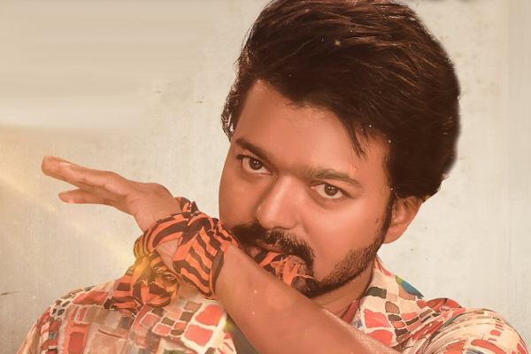 வாரிசு பார்க்க வந்த த்ரிஷா! ரசிகர்களுக்கு சைகையில் என்ன சொல்லி இருக்கார் பாருங்க | Trisha Watches Varisu In Theater