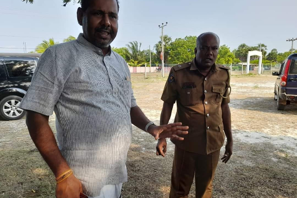 யாழில் கஜேந்திரகுமார் எம்பியை சுட முயன்றவர்களால் பரபரப்பு | Stir Due To Those Who Attacked Mp Gajendrakumar