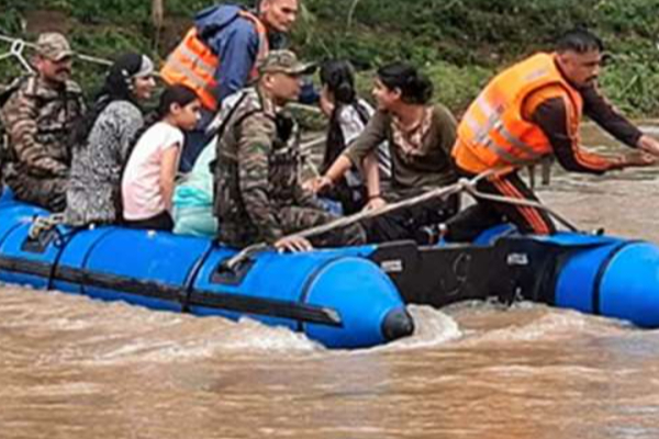 சீரற்ற காலநிலையால் யாழில் ஏற்பட்ட பெரும் பாதிப்பு - வெளியான நிலவரம் | 746 People Affected In Jaffna Inclement Weather