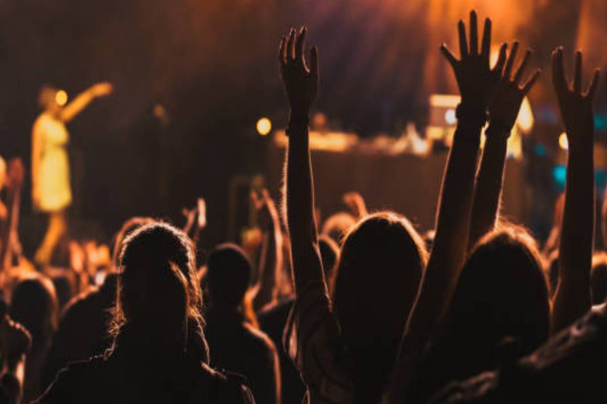 கொழும்பிற்கு இசை நிகழ்ச்சிக்காக வந்த யாழ். இளைஞர் சடலமாக மீட்பு! தீவிரப்படுத்தப்படும் விசாரணை | Jaffna Youth Who Arrived In Colombo Found Dead