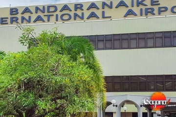 හදිසි ගොඩබෑම සඳහා කටුනායක සහ මත්තල සීරුවෙන්