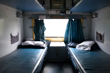 இனி இவர்களுக்கு மட்டும் தான் லோயர் பெர்த் - ரயில்வே எடுத்த அதிரடி முடிவு!