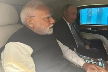 ஒரே காரில் சென்ற மோடி - புதின் ; இந்தியா, ரஷ்யா இருதரப்பு பேச்சுவார்த்தை