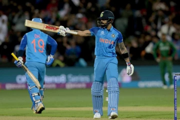 36வது சர்வதேச அரைசதம் அடித்த விராட் கோலி! ஆர்ப்பரித்த மைதானம்