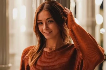 சமூக ஊடக பிரபலத்தை காணச்சென்ற ரசிகருக்கு  நேரந்த கதி!