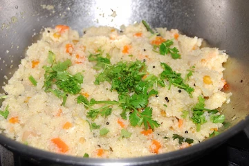 அட்டகாசமான சுவையில் தயிர் உப்புமா.... எப்படி செய்றதுனு தெரியுமா?