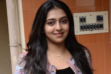 மீண்டும் உடல் எடை கூடி குண்டாக மாறிய நடிகை லட்சுமி மேனன்.. ஷாக்கான ரசிகர்கள்