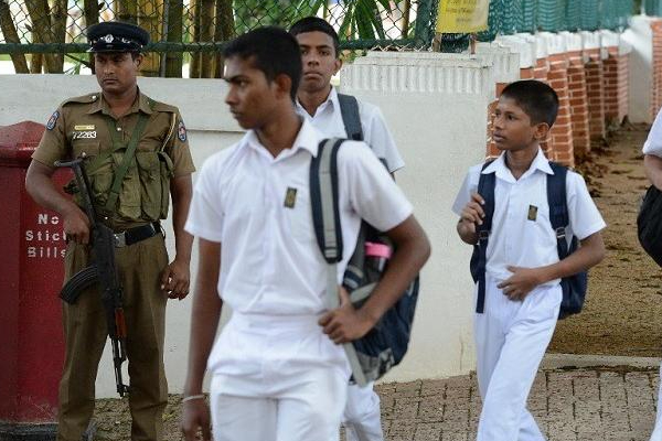 யாழில் விபரீத முடிவையெடுத்த பாடசாலை மாணவர்! | A School Student Who Made A Disastrous In Yali