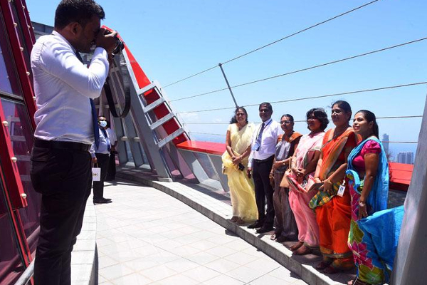 சாதனை படைத்த கொழும்பு தாமரைக்கோபுரம்! | Colombo S Record Breaking Lotus Tower