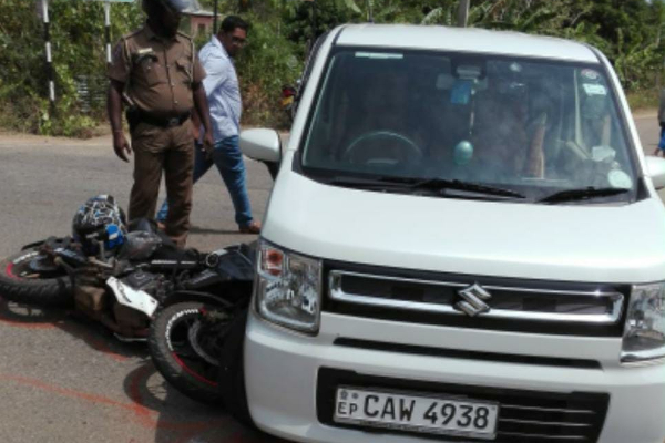 திருகோணமலையில் இடம்பெற்ற விபத்தில் இராணுவ சிப்பாய் படுகாயம் (Photos) | Army Soldier Injured In Trincomalee Accident