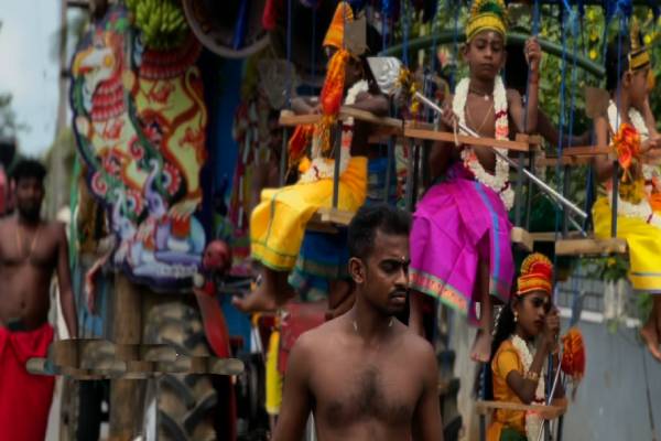 யாழ். ஶ்ரீ வாலாம்பிகை ஆலய தீர்த்த திருவிழாவில் பார்ப்பவர்களை நெகிழ்ச்சியில் ஆழ்த்திய சம்பவம் | Jaffna Shocking Inciden Srivalambigai Amman Temple