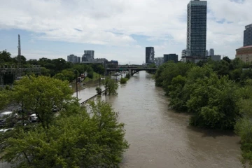 காலநிலையினால் கூடுதலாக பாதிக்கப்படும் கனடியர்கள்!