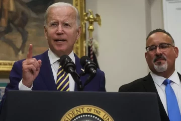 அமெரிக்காவில் மாணவர்களின் கல்விக் கடன்கள் இரத்து: ஜோ பைடன் அறிவிப்பு